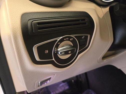 2022 Mercedes-Benz GLC 300 Base