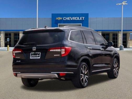 2022 Honda Pilot Touring 7-Passenger