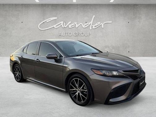 2021 Toyota Camry Hybrid SE