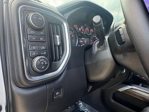Silver Ice Metallic 2021 Chevrolet Silverado 1500 RST