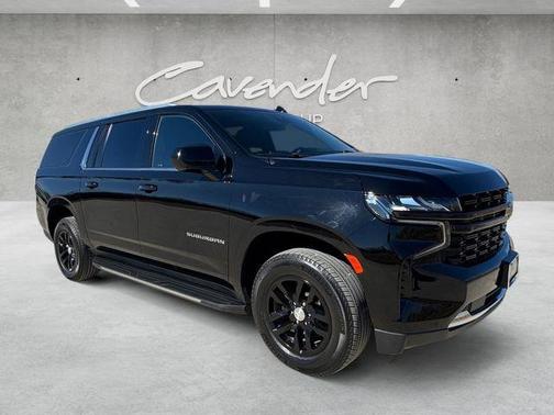 2023 Chevrolet Suburban LS