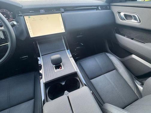 2024 Land Rover Range Rover Velar Dynamic SE