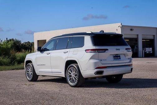 2023 Jeep Grand Cherokee L Summit