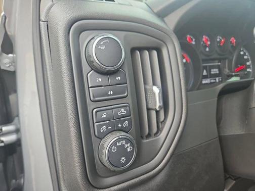 2025 Chevrolet Silverado 2500 Custom