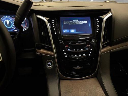 2018 Cadillac Escalade Premium Luxury