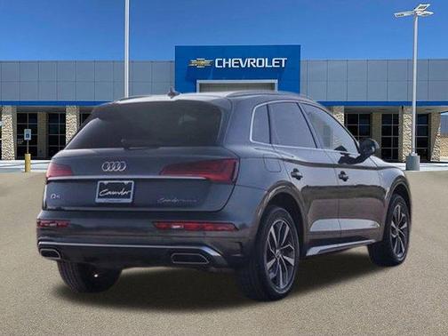 2022 Audi Q5 45 S line quattro Premium