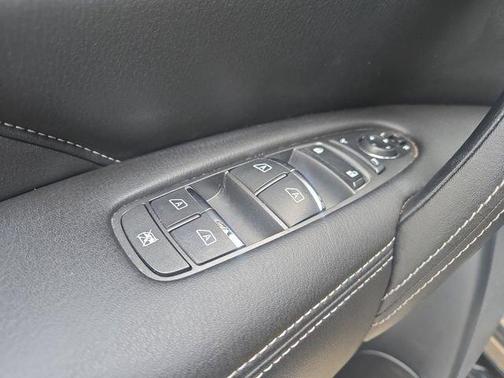 2018 INFINITI QX80 Base