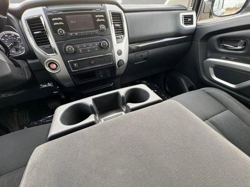 2018 Nissan Titan SV