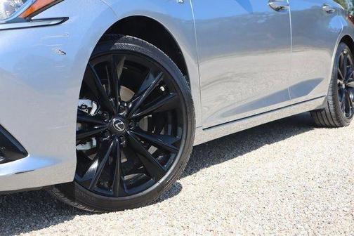 2024 Lexus ES 350 F SPORT Handling