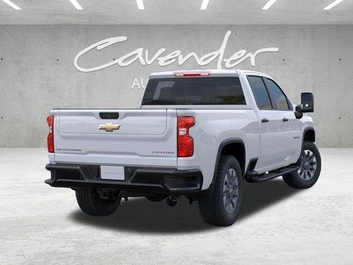 Summit White 2026 Chevrolet Silverado 2500 Custom