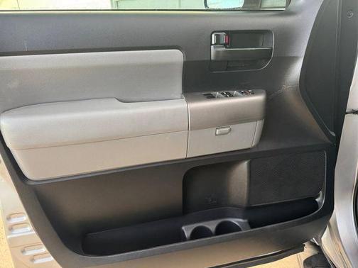 Silver Sky Metallic 2017 Toyota Sequoia SR5