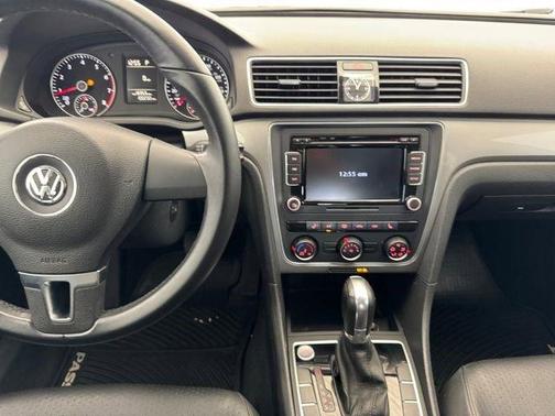 2015 Volkswagen Passat 1.8T Limited Edition
