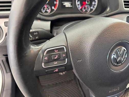 2015 Volkswagen Passat 1.8T Limited Edition