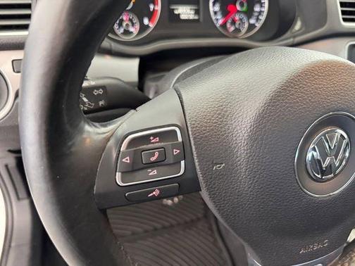 2015 Volkswagen Passat 1.8T Limited Edition