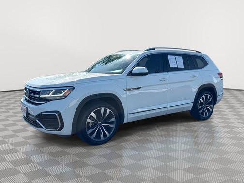 Pure White 2022 Volkswagen Atlas 3.6L SEL Premium