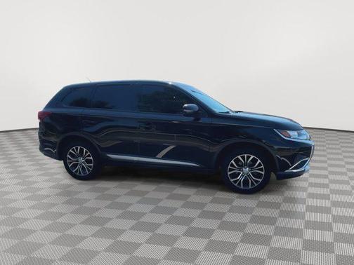 2016 Mitsubishi Outlander SE