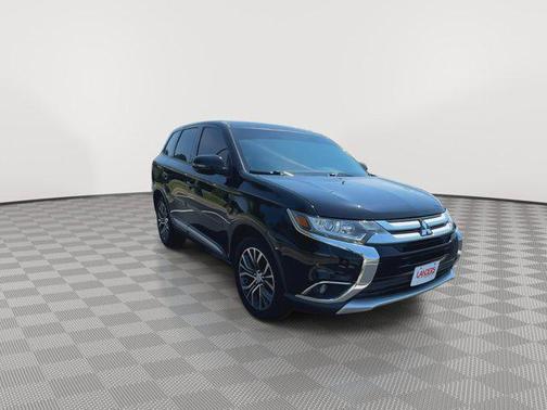 2016 Mitsubishi Outlander SE