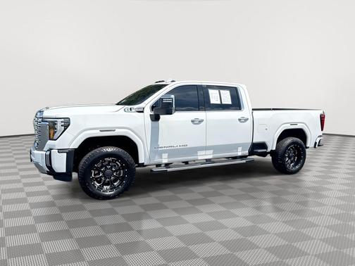 Summit White 2025 GMC Sierra 2500 Denali