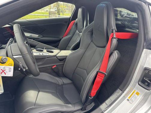 Silver Metallic 2026 Chevrolet Corvette Stingray w/1LT