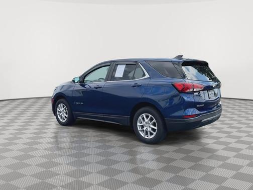 Blue Glow Metallic 2022 Chevrolet Equinox 1LT