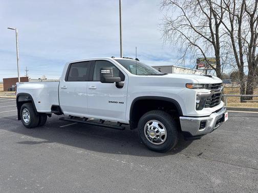 2026 Chevrolet Silverado 3500 LT