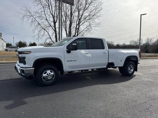 2026 Chevrolet Silverado 3500 LT