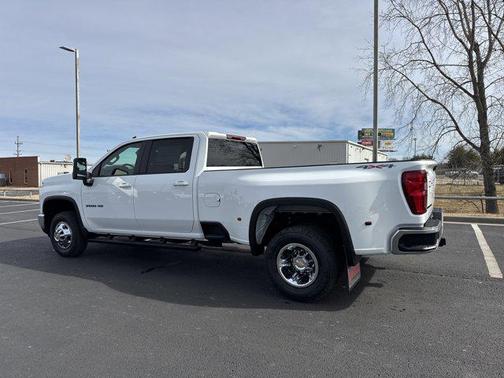 2026 Chevrolet Silverado 3500 LT