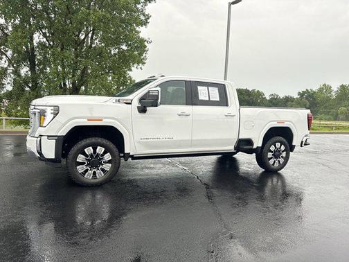 Summit White 2025 GMC Sierra 3500 Denali