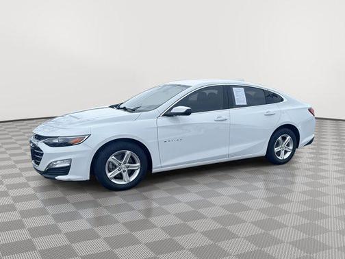 2022 Chevrolet Malibu FWD LT