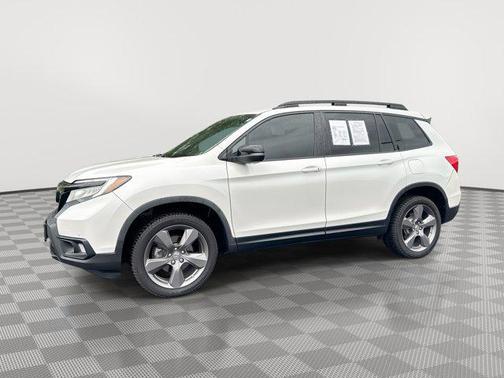 Platinum White Pearl 2021 Honda Passport AWD Touring