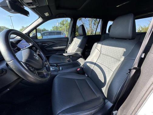Platinum White Pearl 2021 Honda Passport AWD Touring