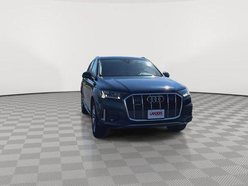 2023 Audi Q7 45 Premium Plus