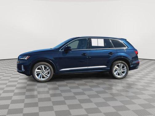 2023 Audi Q7 45 Premium Plus