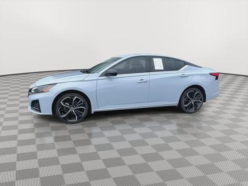 2023 Nissan Altima SR Intelligent AWD