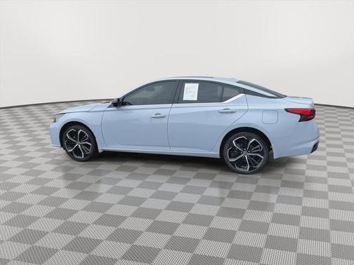 2023 Nissan Altima SR Intelligent AWD