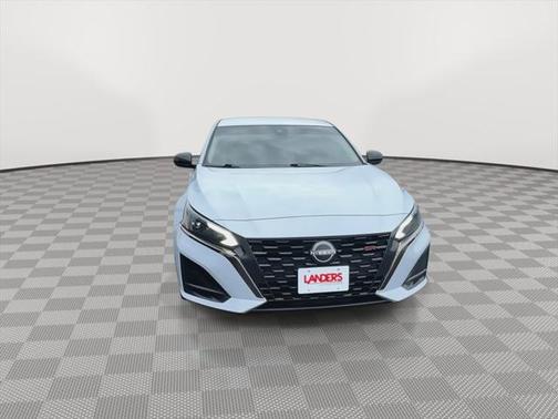 2023 Nissan Altima SR Intelligent AWD