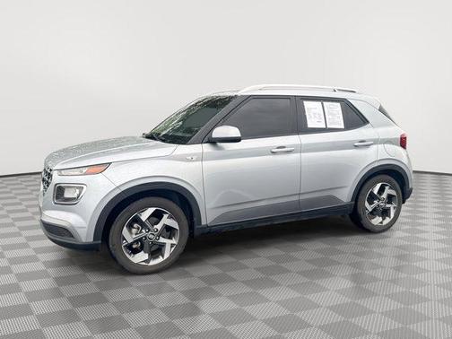 2023 Hyundai VENUE SEL