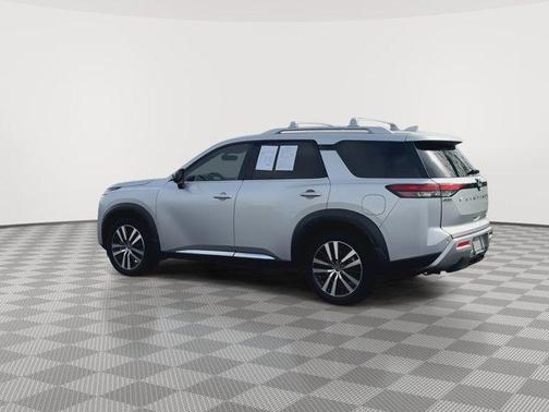 2023 Nissan Pathfinder Platinum 4WD