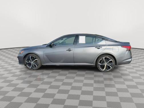 2023 Nissan Altima SR FWD