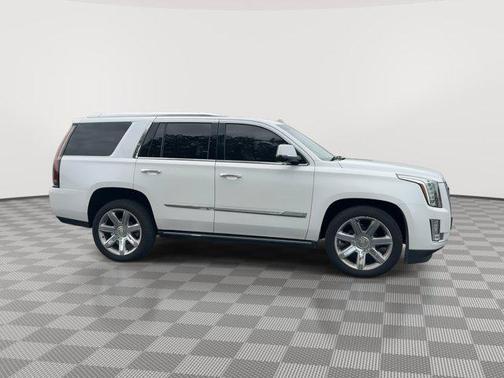 Crystal White Tricoat 2016 Cadillac Escalade Premium