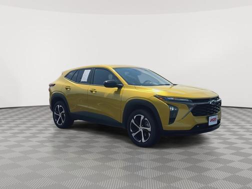 Nitro Yellow Metallic 2024 Chevrolet Trax FWD 1RS