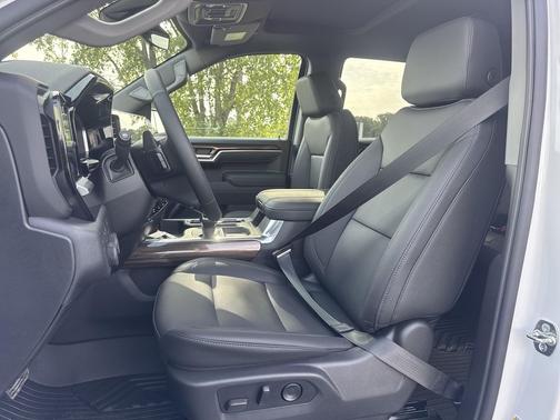 Summit White 2026 Chevrolet Silverado 1500 RST
