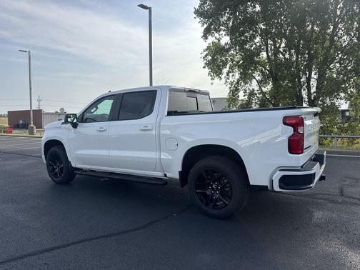 Summit White 2026 Chevrolet Silverado 1500 RST