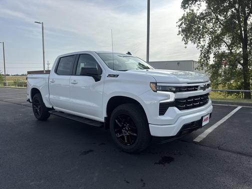 Summit White 2026 Chevrolet Silverado 1500 RST