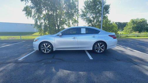 2017 Nissan Altima 2.5 SR