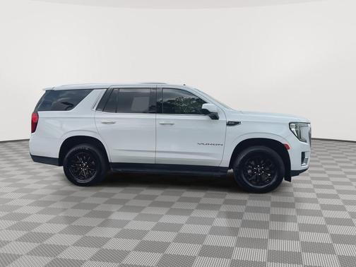 Summit White 2022 GMC Yukon SLE