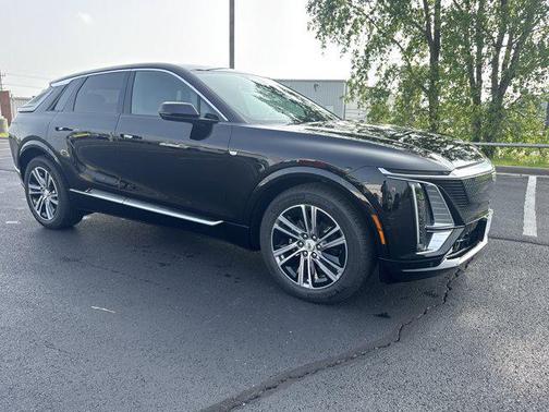 Stellar Black Metallic 2026 Cadillac LYRIQ Luxury