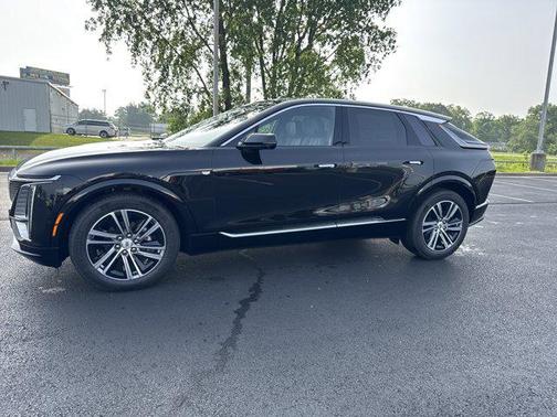 Stellar Black Metallic 2026 Cadillac LYRIQ Luxury