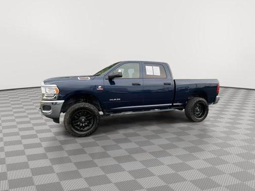 2020 RAM 2500 Tradesman Crew Cab 4X4 6'4' Box