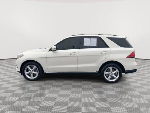 Diamond White 2017 Mercedes-Benz GLE 350 4MATIC